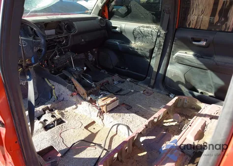 2017 Toyota Tacoma Trd Off Road из США, поврежденный, VIN 5TFCZ5AN4HX114872